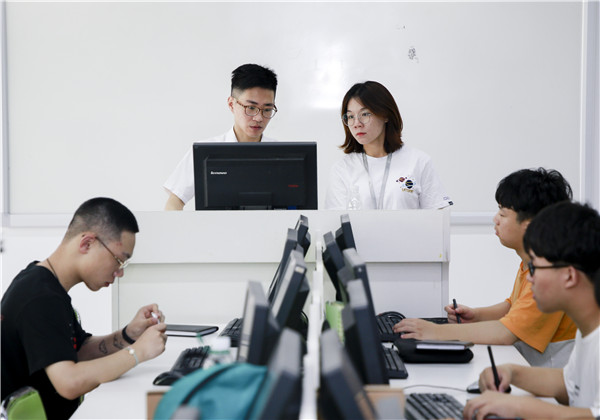 女孩子讀什么技校好？