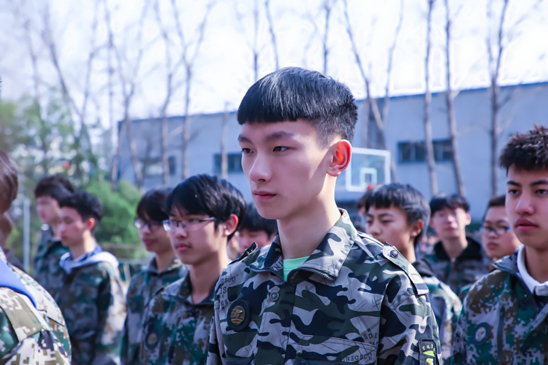 退伍軍人轉(zhuǎn)業(yè)選擇新華，開啟高薪白領(lǐng)的成長(zhǎng)之路