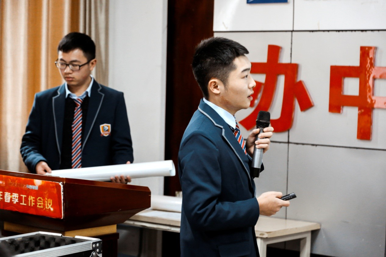 肩負(fù)職教強國重任，新華電腦學(xué)校升級“五項能力”培養(yǎng)互聯(lián)網(wǎng)高技能人才！