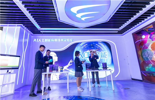 南京有什么學校適合初中畢業(yè)的？
