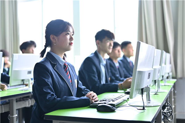 如何高水平薪資就業(yè)？這有一本新華秘籍！