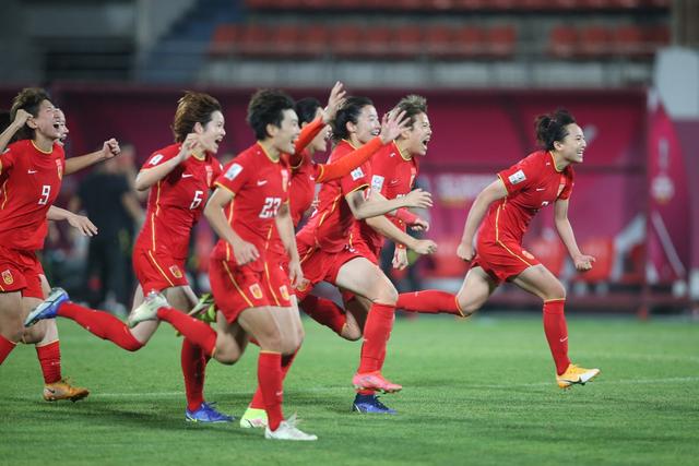 中國女足闖進亞洲杯決賽，滿滿的女性力量!