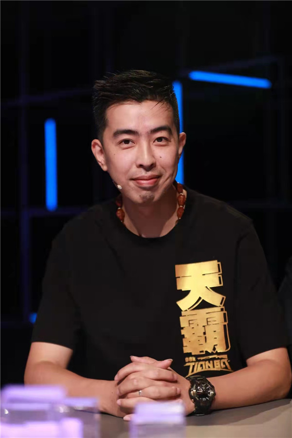 王者爭(zhēng)霸 限定名額！LGD俱樂部明星成員來新華啦！快來一戰(zhàn)高低