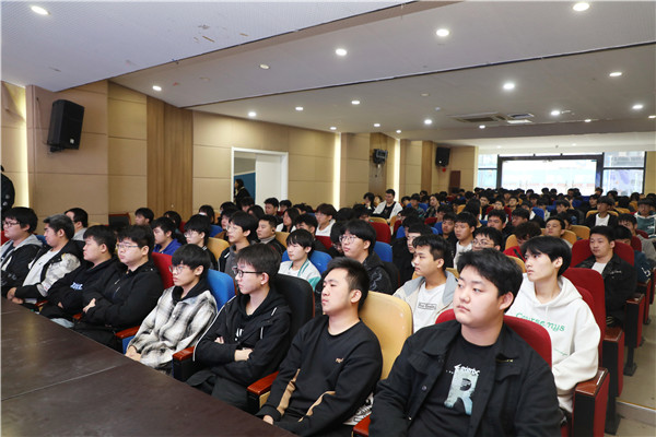 企業(yè)大咖進校園|構建校企交流平臺，助推雙方深度合作