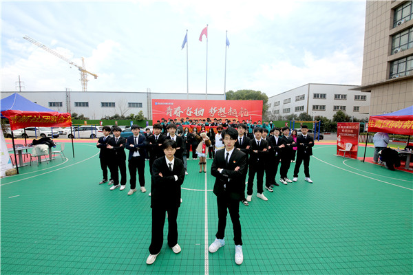 青春飛揚(yáng) 夢(mèng)想起航|南京新華2023年春季社團(tuán)招新大會(huì)開(kāi)始啦！
