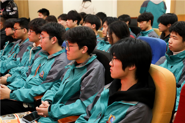 家校同心，共育英才| 南京新華3ds max階段課程結(jié)課答辯分享會(huì)暨家長(zhǎng)見(jiàn)證會(huì)