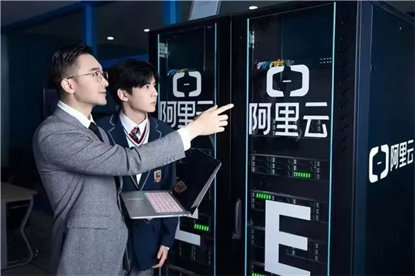 技能之光 點(diǎn)亮職業(yè)夢(mèng)想！新華互聯(lián)網(wǎng)科技邀您共同參與新華杯全國(guó)職業(yè)技能大賽！