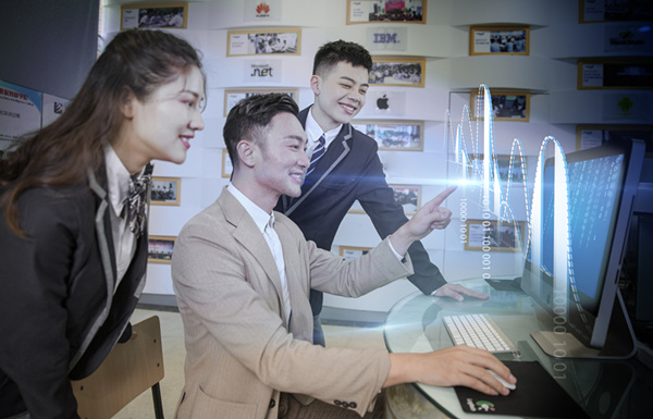 2020年學WEB前端開發(fā)專業(yè)的前景如何？
