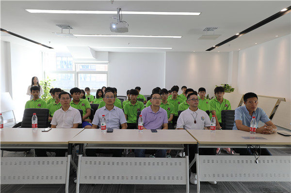 企業(yè)大咖講座|雛鷹展翅，智領(lǐng)未來