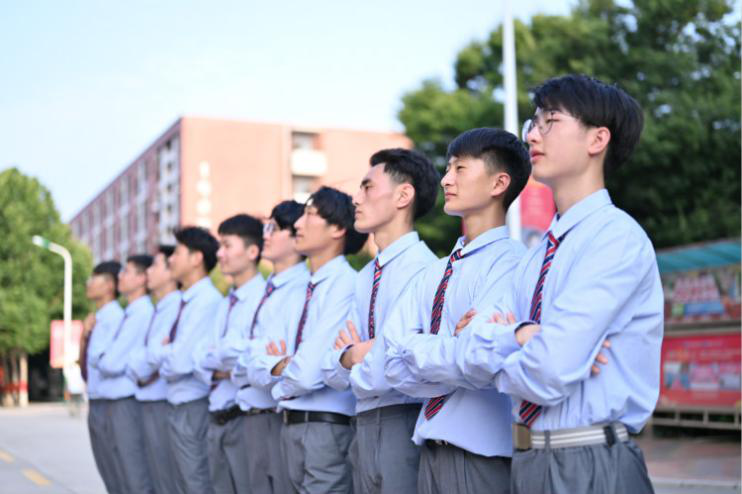 職業(yè)教育托舉新希望，如何選擇一所好學校？