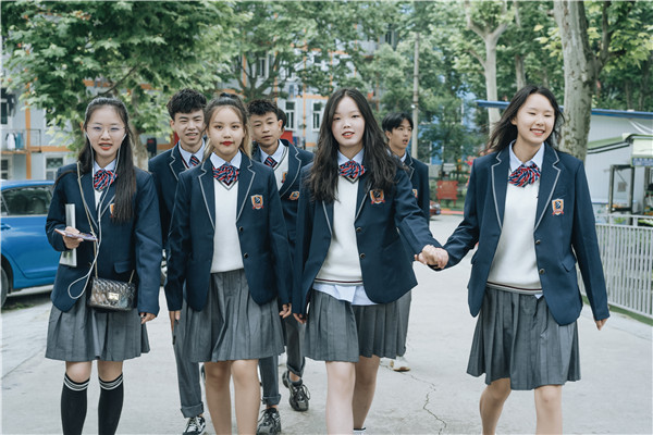 初中畢業(yè)女生學什么技術好？學什么技術有前途？