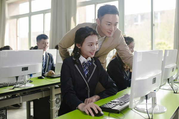 初中畢業(yè)學(xué)設(shè)計好不好，有前途么？