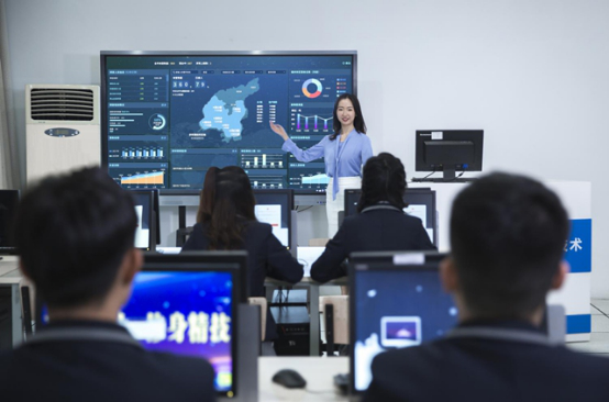 99公益日 | 新起點，筑夢公益行動，新華助有志學(xué)子追夢