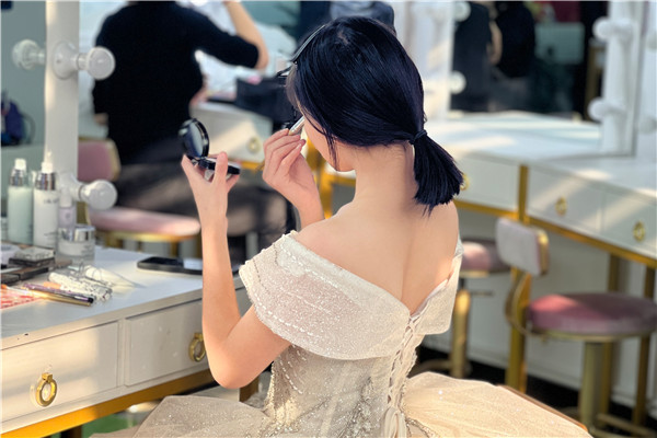 互聯網+美妝與形象設計——美業(yè)教育新模式