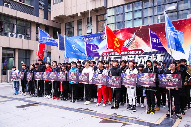 理實結(jié)合，新華學(xué)子展現(xiàn)專業(yè)電競風(fēng)采！