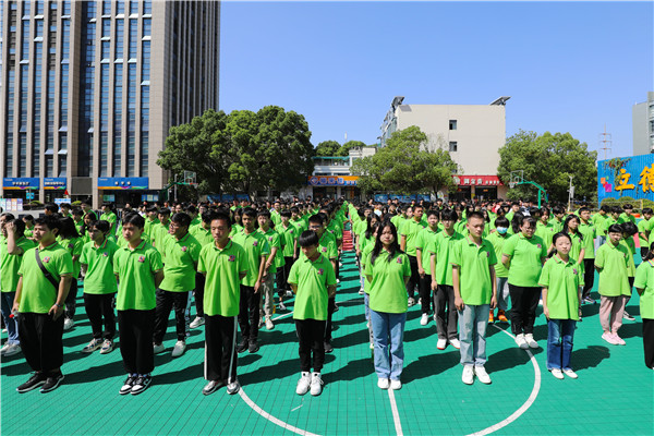 新生力量 向上成長|南京新華2022年秋季新生職業(yè)素質拓展訓練正式開營！